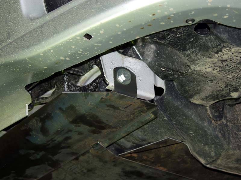 Ocelový kryt olejové vany pro Nissan Almera Tino 2000 - 2006, 1.5,  2.0