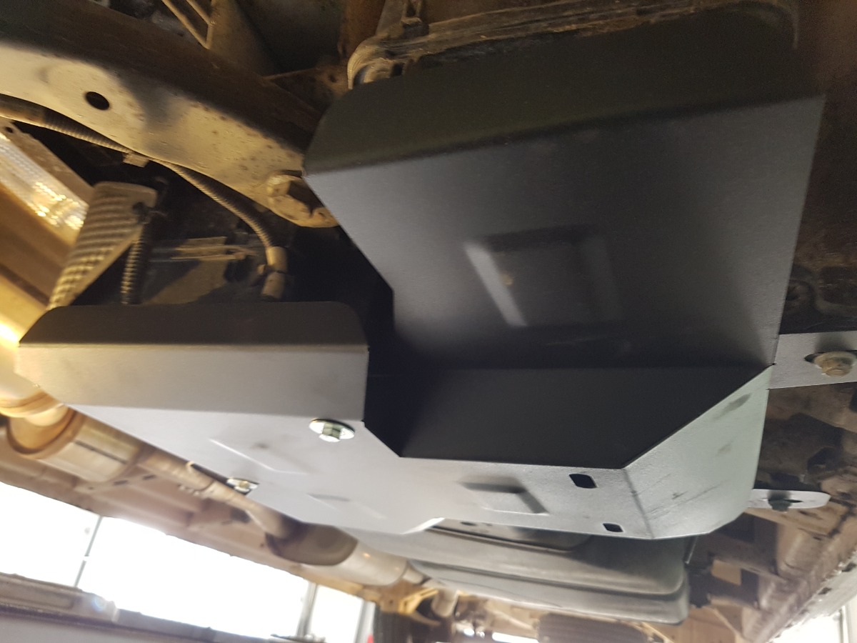 Ocelový kryt nádrže AdBlue pro Volkswagen Crafter / 18 l 2017 - 2026, všechny motory