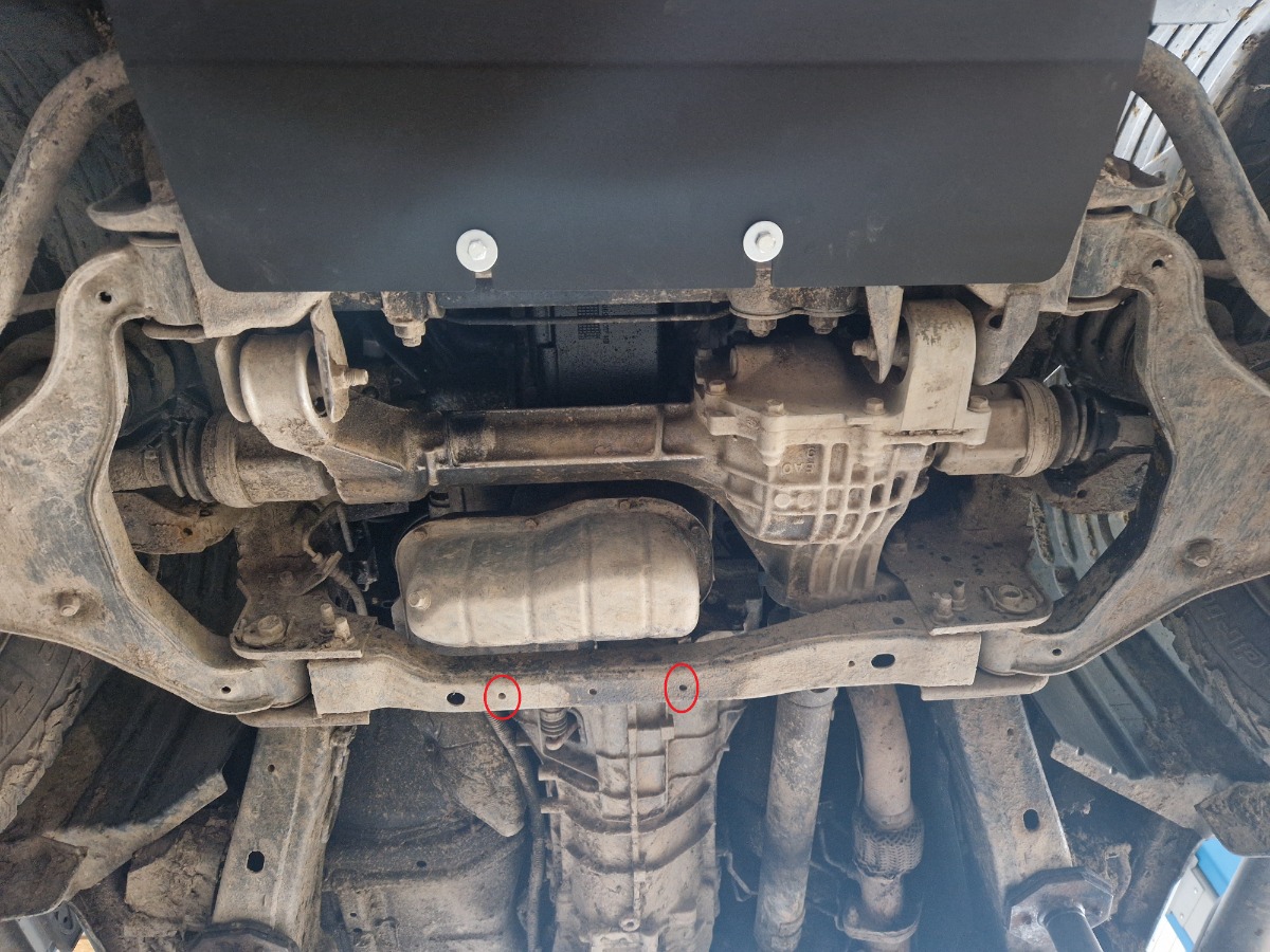 Ocelový kryt olejové vany pro Nissan Pathfinder 2005 - 2015, všechny motory