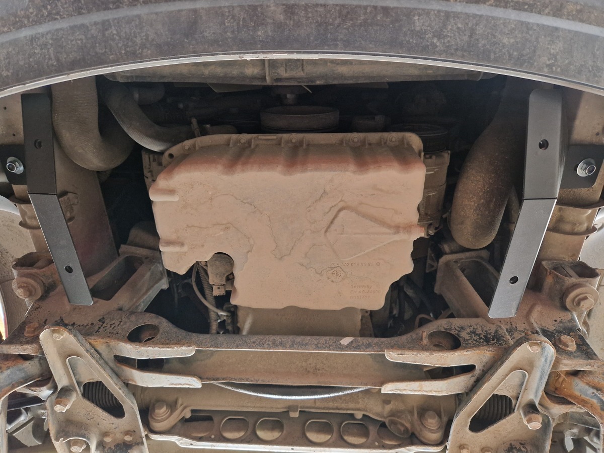 Hliníkový kryt olejové vany pro ochranu motoru a převodovky pro Volkswagen Crafter 2006 - 2016, všechny motory