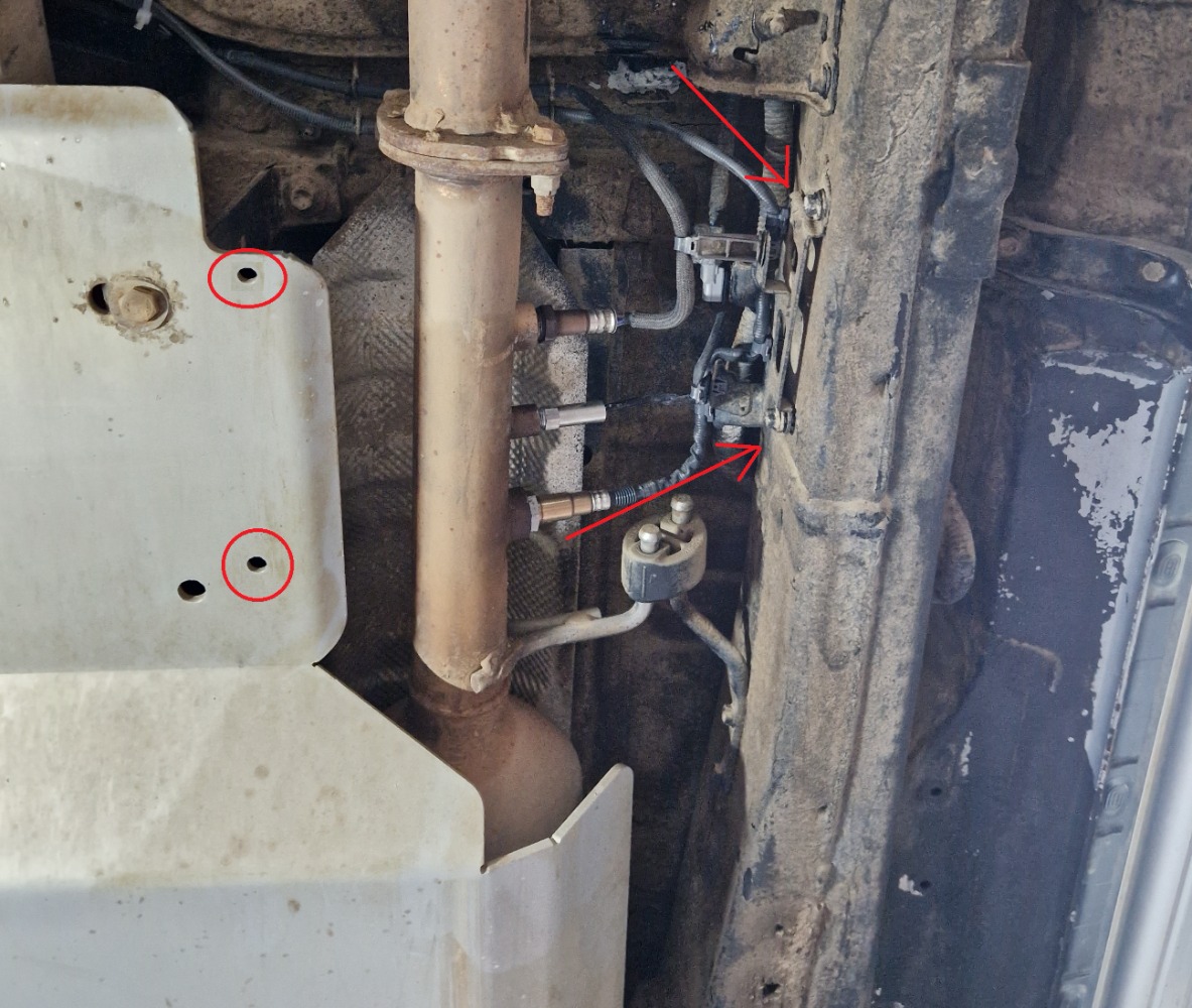 Hliníkový kryt DPF senzoru pro Toyota Hilux 2021 - 2026, všechny motory
