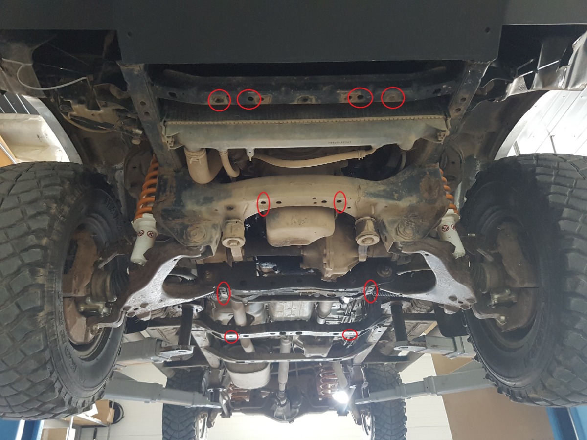 Ocelový kryt převodovky pro Toyota Land Cruiser J90 1995 - 2002, všechny motory