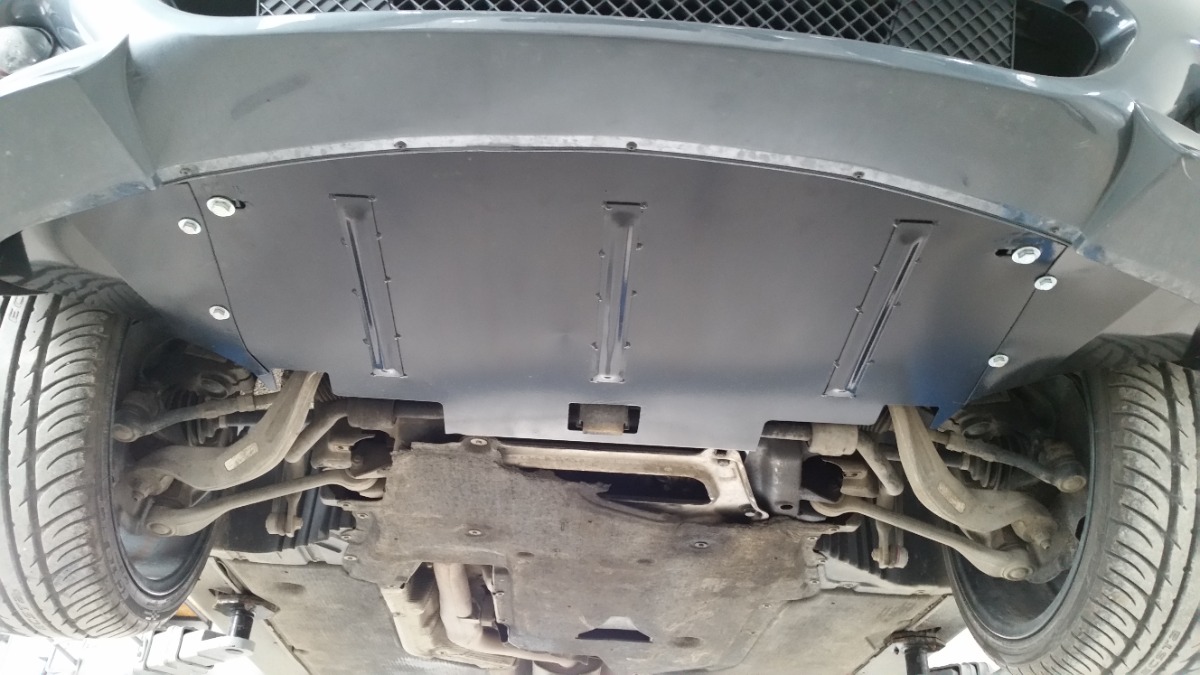 Ocelový kryt podvozku pro standardní přední nárazník BMW Seria 5 E60/E61 2003 - 2010, E60; E61