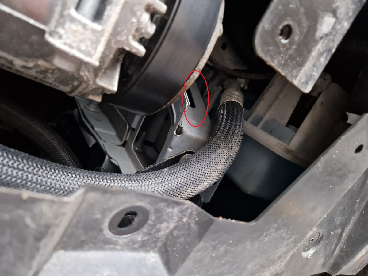 Ocelový kryt olejové vany pro Nissan NV300 2022 - 2026, všechny motory