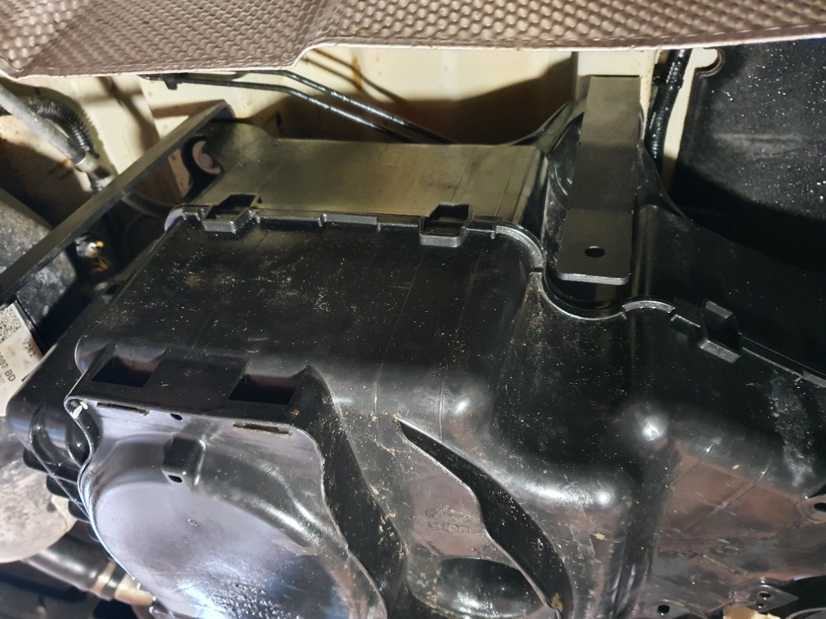 Ocelový kryt nádrže AdBlue pro Ford Transit Custom 2020 - 2023, všechny motory