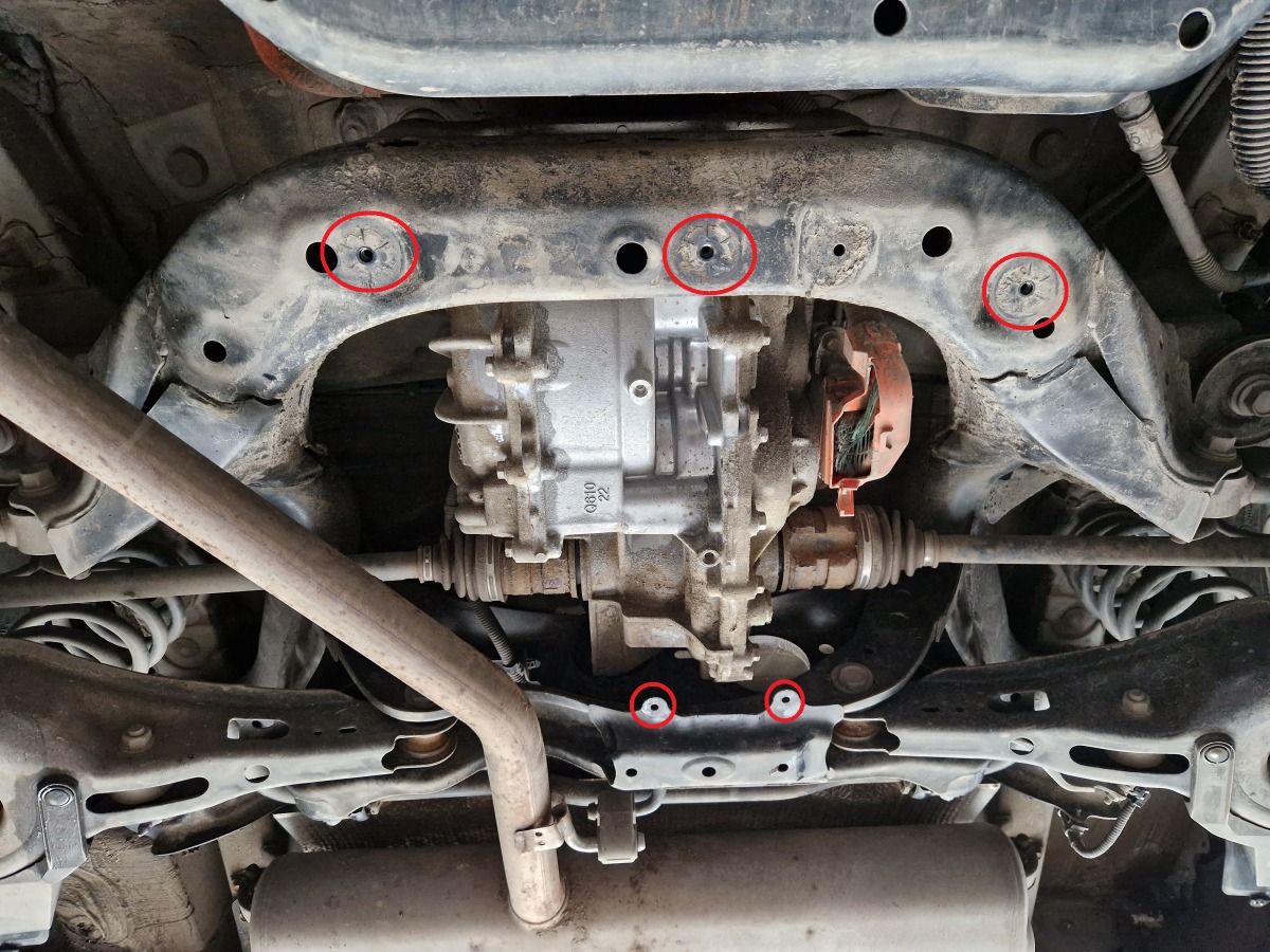 Ocelový kryt diferenciálu pro Toyota RAV 4 Hybrid 2018 - 2026, 4x4