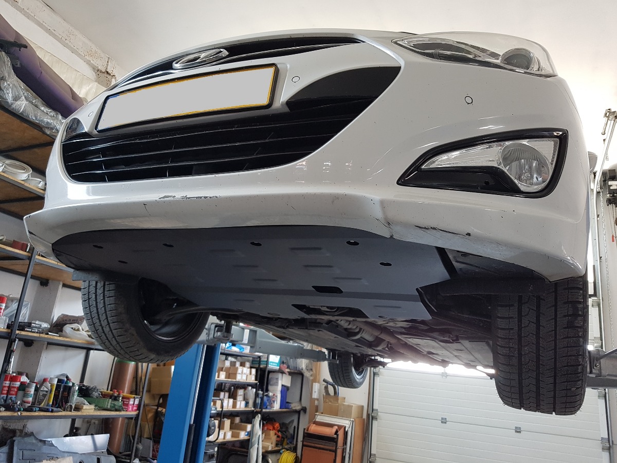 Ocelový kryt olejové vany pro ochranu motoru a převodovky pro Hyundai i40 2015 - 2019, všechny motory