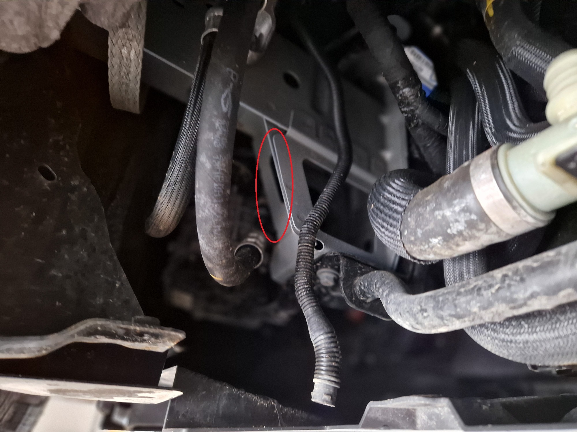 Hliníkový kryt olejové vany pro Nissan NV300 2022 - 2026, všechny motory