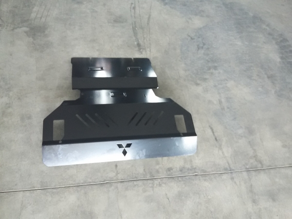 Scut motor și radiator Mitsubishi Pajero 3 (V60, V70) 8