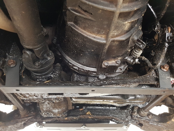 Scut motor Nissan Terrano II  4