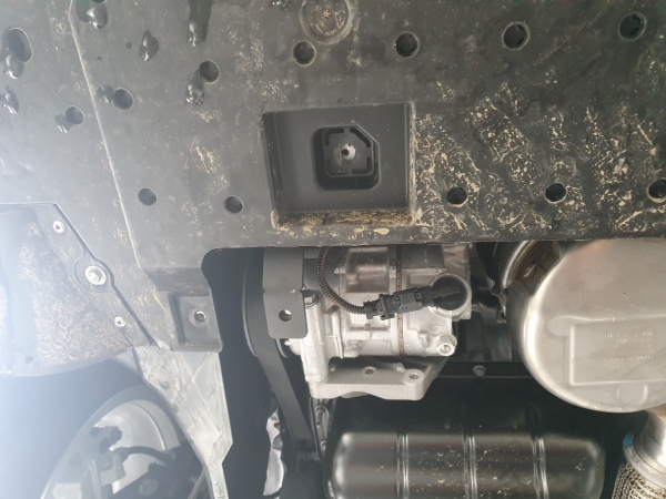 Scut motor Peugeot 2008 4