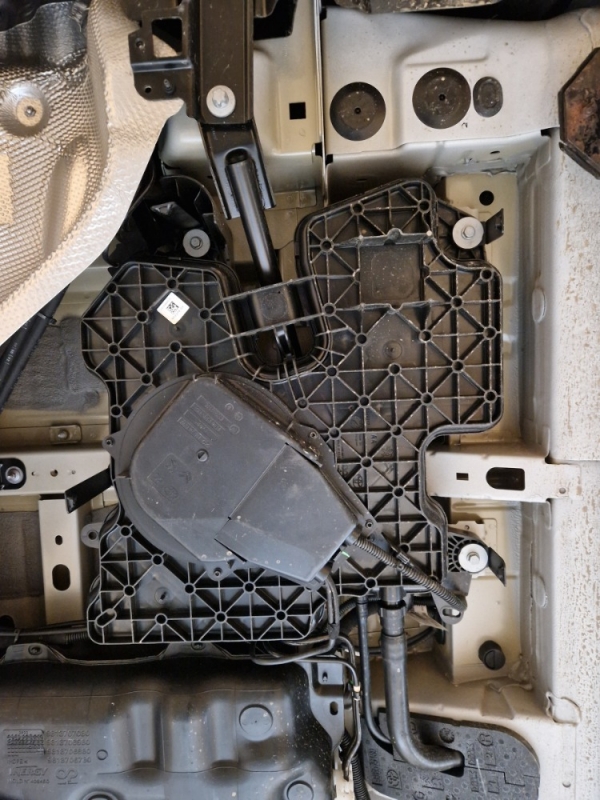 Scut rezervor AdBlue Fiat Scudo 5