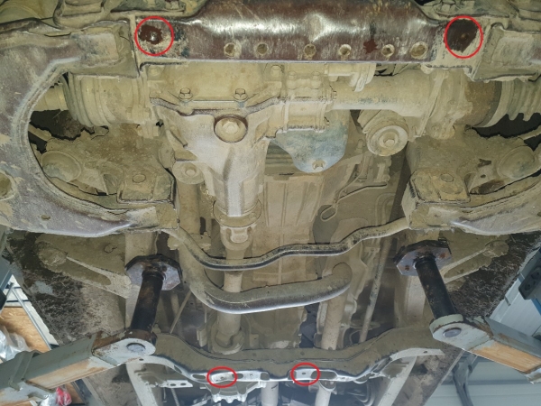 Scut cutie de viteză și reductor Toyota Hilux 4