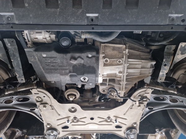 Scut motor Renault Trafic 6