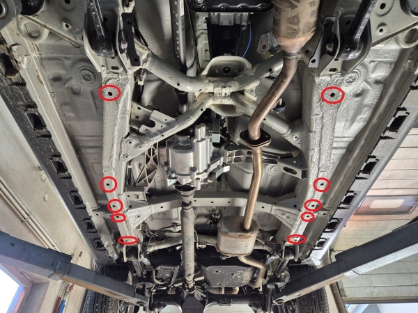 Scut reductor/cutie transfer Suzuki Jimny - model cu 5 usi 1