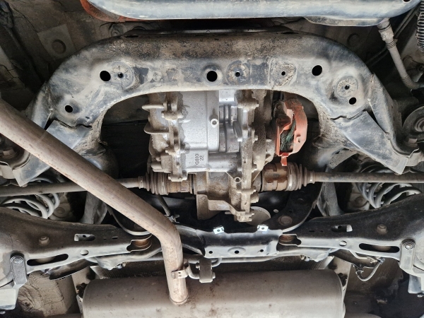 Scut Diferential spate Toyota Rav4 Hybrid 5