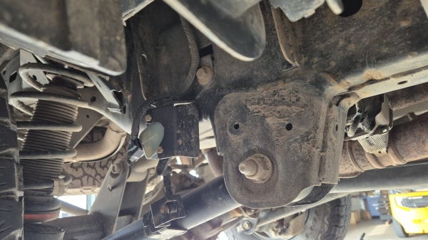 Scut de protecție din aluminiu pentru senzorul brațului de suspensie spate Ford Ranger Raptor 2