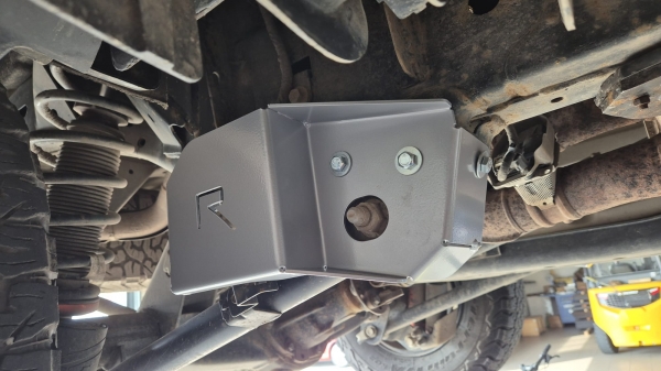 Scut de protecție din aluminiu pentru senzorul brațului de suspensie spate Ford Ranger Raptor 4