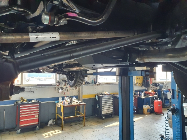 Scut clapeta Dacia Duster din Aluminiu 4