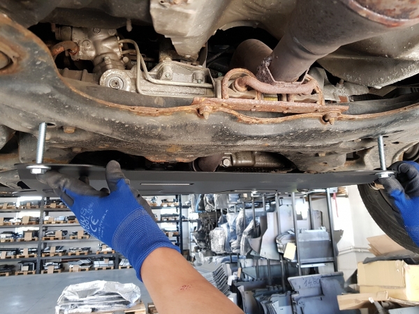 Scut motor din aluminiu Volkswagen Golf 7