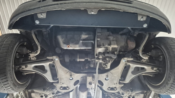 Scut motor Renault Twingo 7