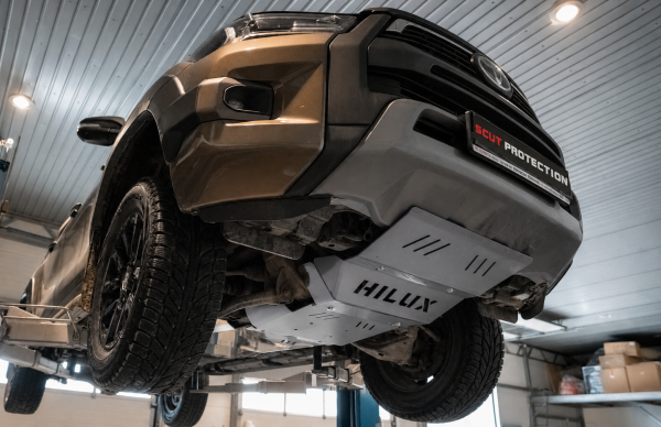 Scut radiator din aluminiu Toyota Hilux Invincible 4