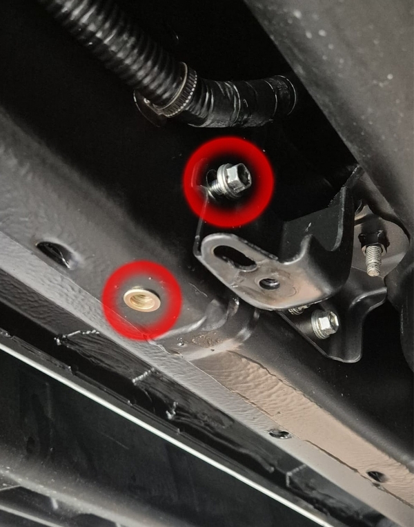 Scut metalic reductor Toyota Hilux 9